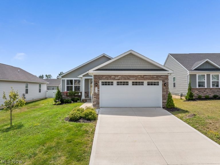 998 Sunrise Way, Akron, OH, 44312