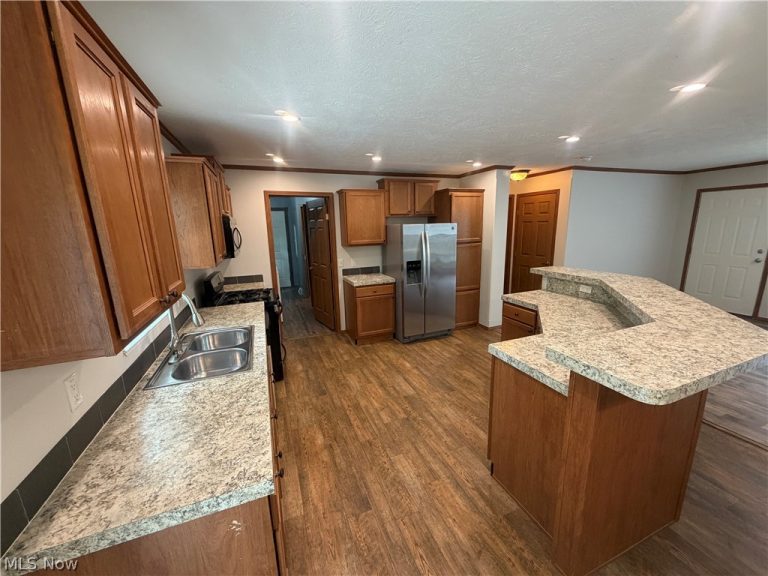 40 Tuckmere Drive, Painesville, OH - Photo 3