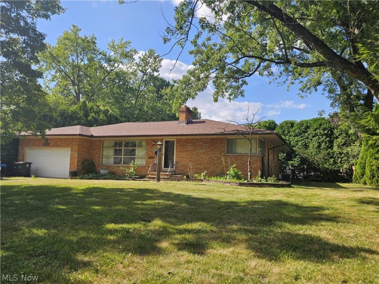 1933 Brookshire Road, Akron, OH, 44313