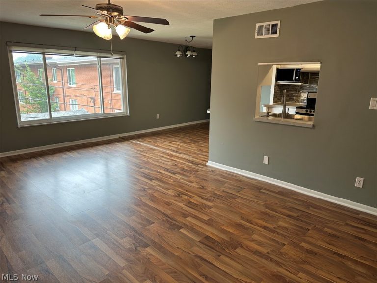 21881 River Oaks Drive, Rocky River, OH - Photo 3