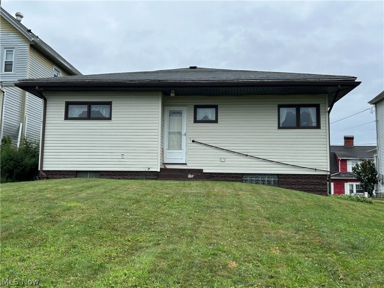 433 Park Avenue, Cadiz, OH - Photo 3
