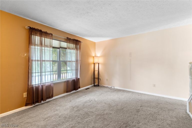 2483 Clara Street, Cuyahoga Falls, OH - Photo 6