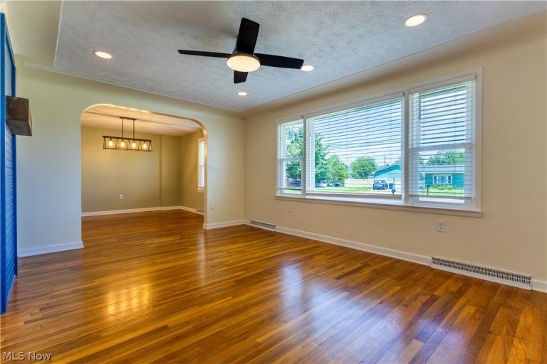 211 Fairview Avenue, Baltimore, OH - Photo 6