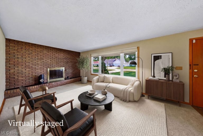1812 Skyline Drive, Lorain, OH - Photo 4