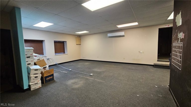 2055 Main Street, Akron, OH - Photo 6