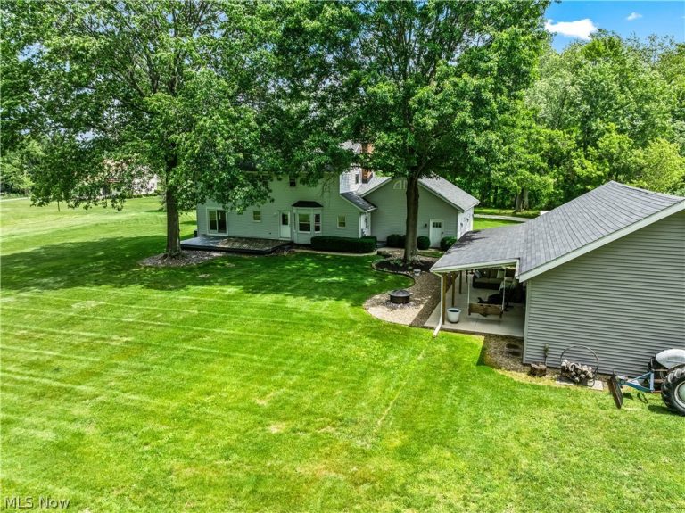 7694 Hartman Road, Wadsworth, OH - Photo 5