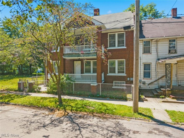1256 60th Street, Cleveland, OH - Photo 3