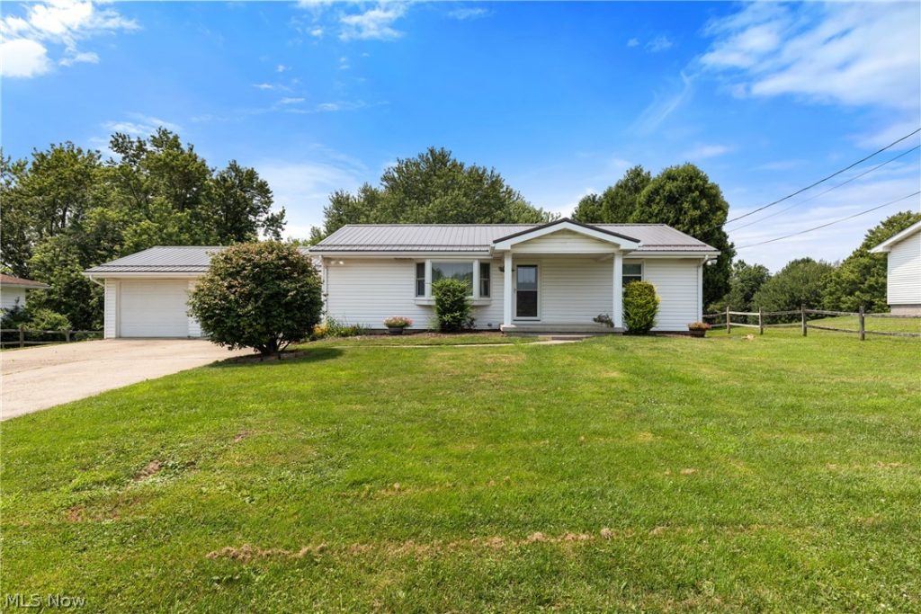 67200 Plainfield Road, Belmont, OH