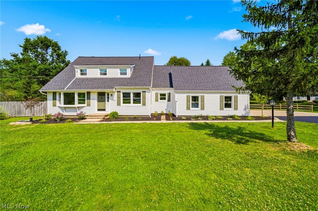 17911 Snyder Road, Chagrin Falls, OH