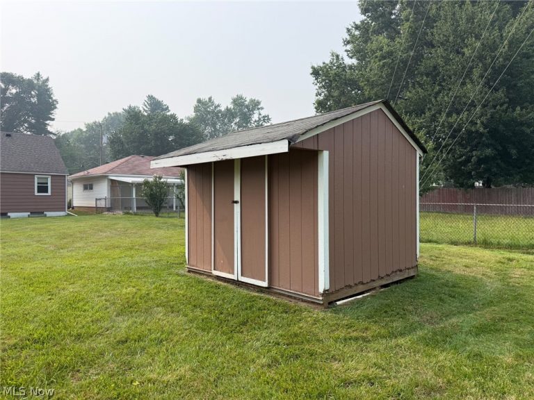 54 16th Street, Massillon, OH - Photo 4