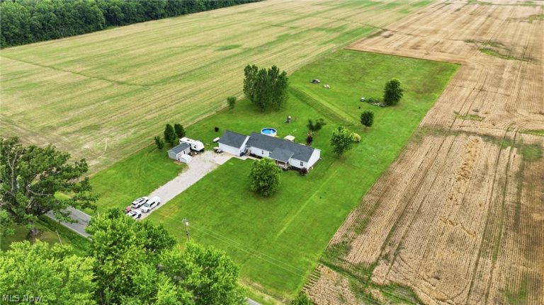40308 Whitney Road, LaGrange, OH - Photo 2