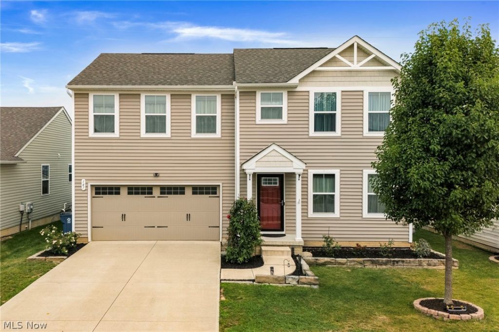 147 Springvale Drive, Amherst, OH