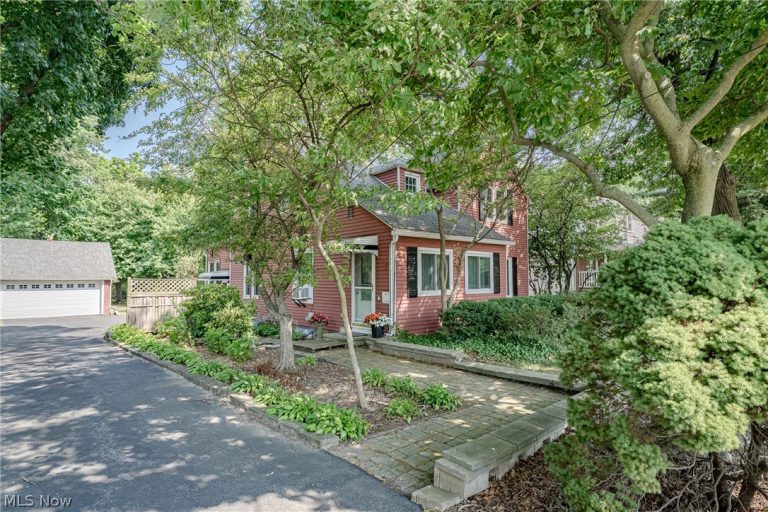 1091 Green Road, South Euclid, OH - Photo 2
