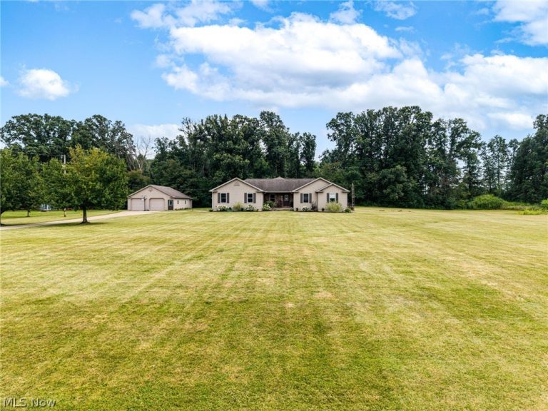 227 Easton Road, Creston, OH - Photo 2