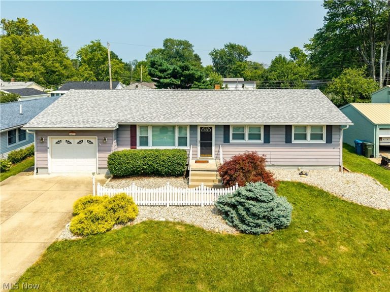 429 Morton Road, Vermilion, OH - Photo 3