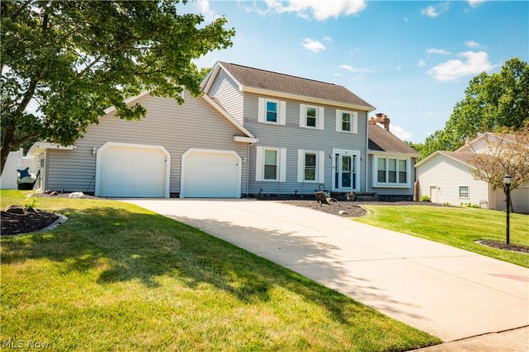 51 Sawmill Run Drive, Canfield, OH - Photo 2