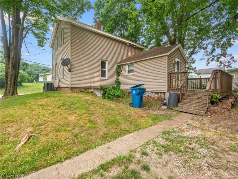 3010 Wadsworth Road, Norton, OH - Photo 4