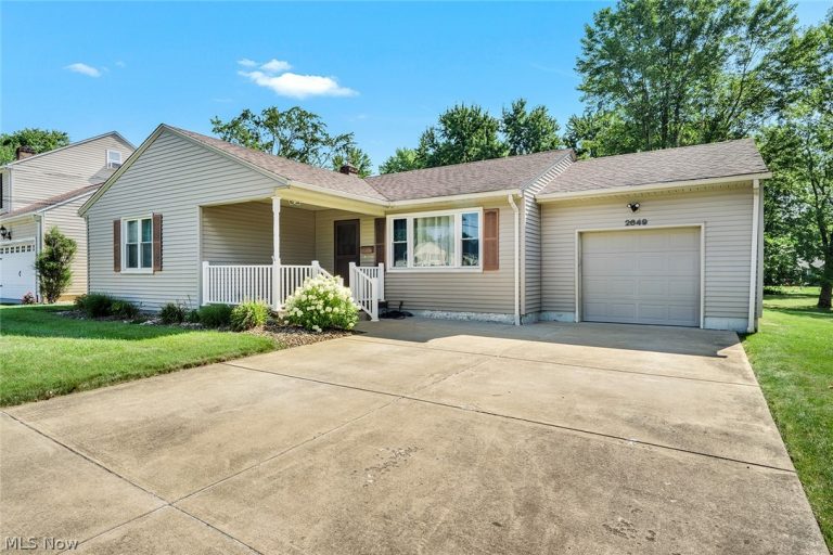 2649 Brunswick Road, Youngstown, OH - Photo 2