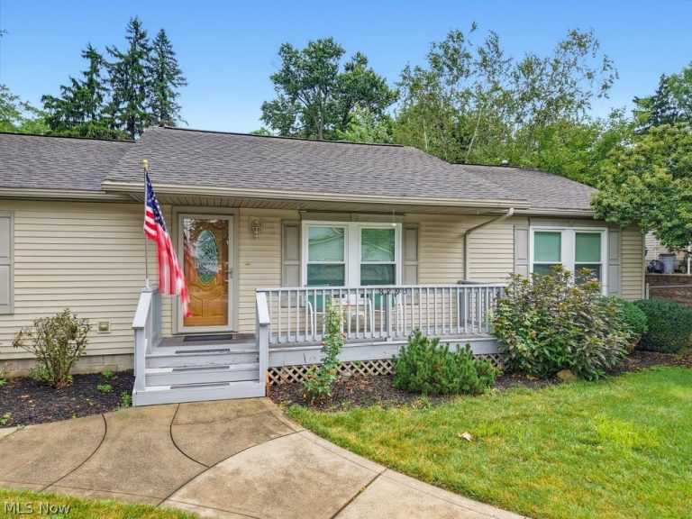 3295 Waterside Drive, Akron, OH - Photo 2