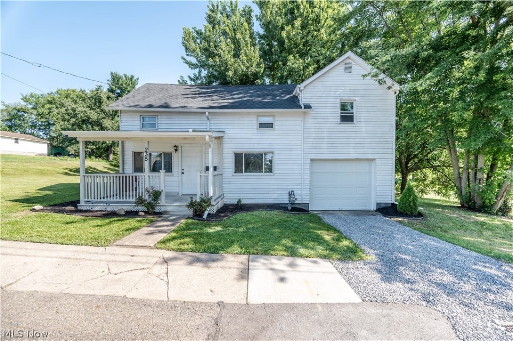 235 Sherman Street, Lisbon, OH