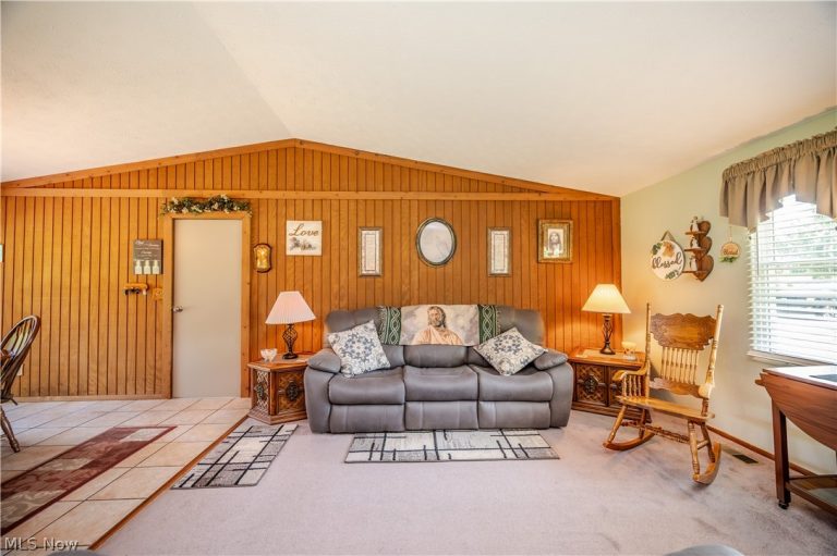 6142 Fairview Road, Austintown, OH - Photo 8