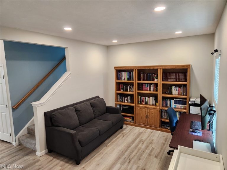 218 Stone Ridge Way, Berea, OH - Photo 4