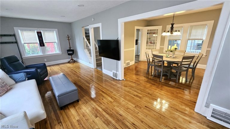 3576 Avalon Road, Shaker Heights, OH - Photo 4