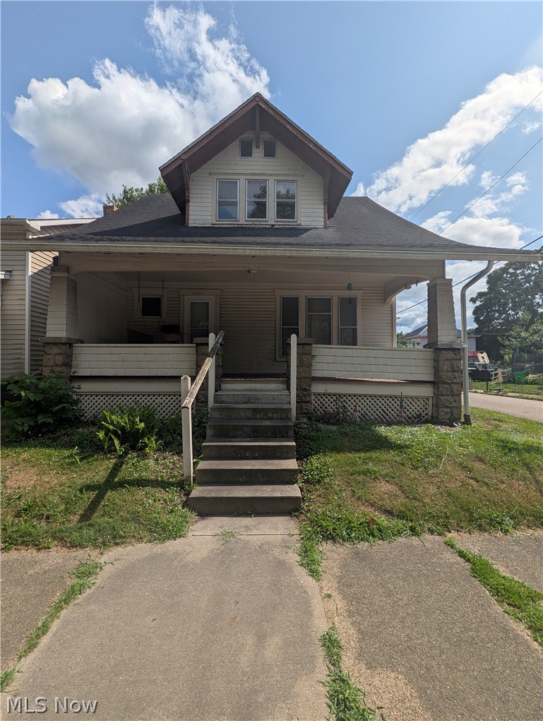 1211 Chestnut Street, Coshocton, OH