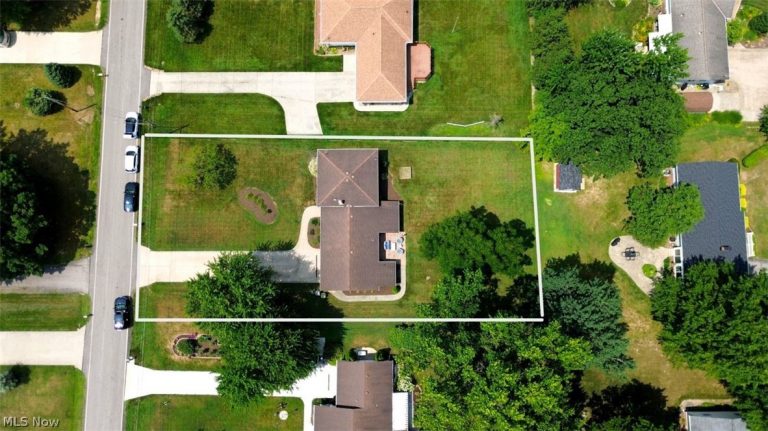 1031 Cessna Drive, Macedonia, OH - Photo 6