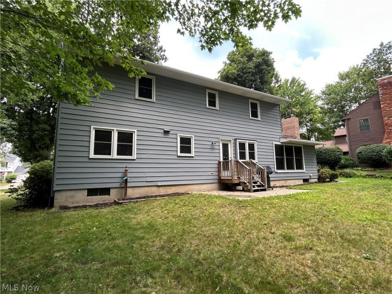 501 Red Rock Drive, Wadsworth, OH - Photo 3