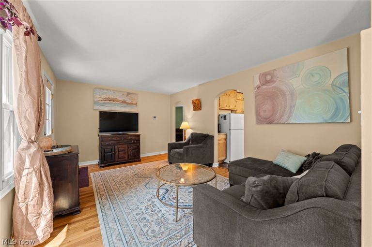 1007 Munroe Road, Tallmadge, OH - Photo 3
