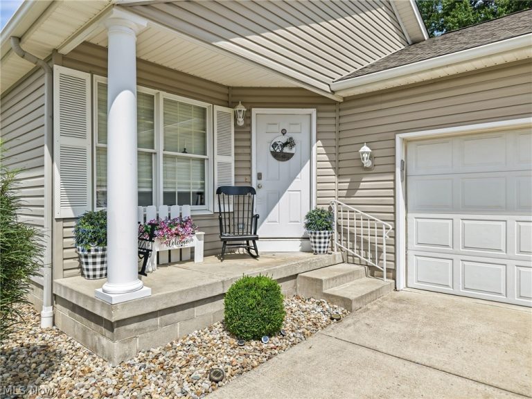 603 Raccoon Road #43, Austintown, OH - Photo 4