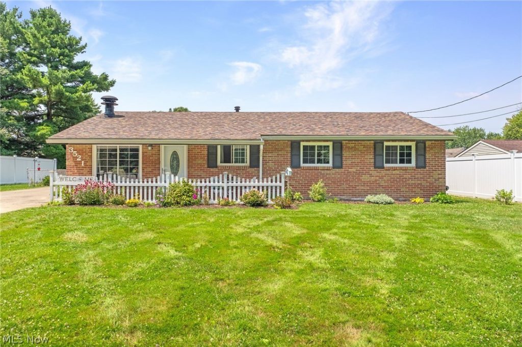3521 Lawndale Drive, Kent, OH
