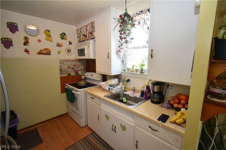 4419 58th Street, Cleveland, OH - Photo 5