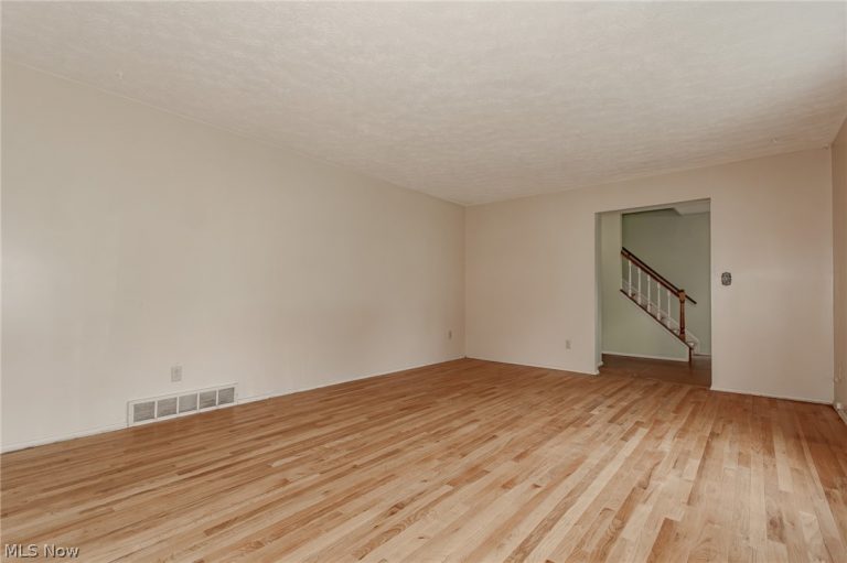 2218 Croydon Road, Twinsburg, OH - Photo 4
