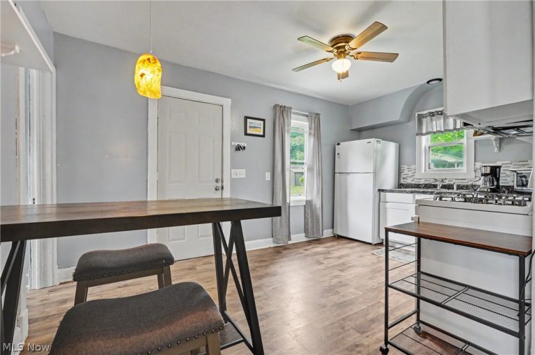 470 Secrist Lane, Girard, OH - Photo 8