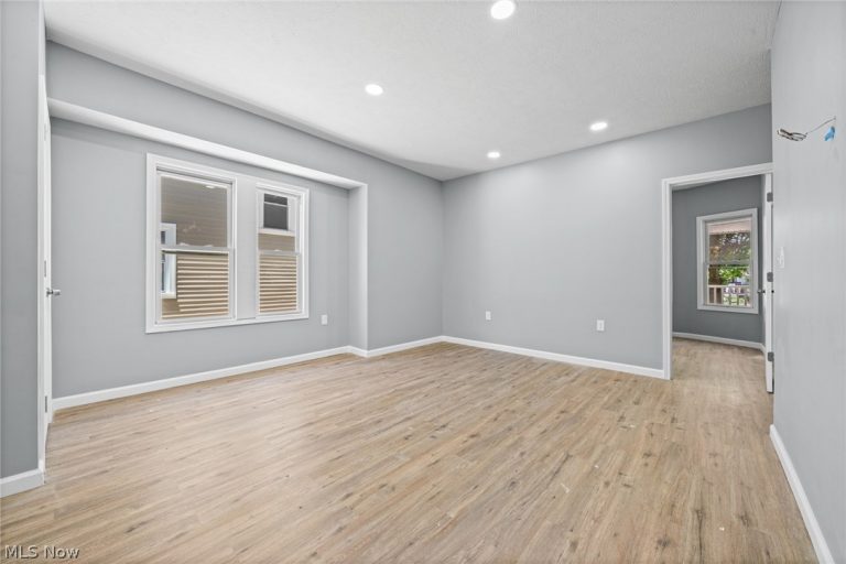3925 Riverside Avenue, Cleveland, OH - Photo 5