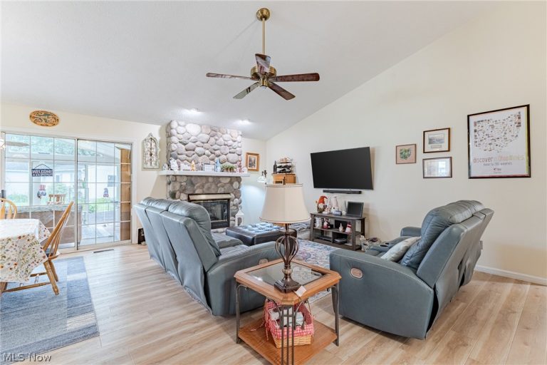 336 Middlefield Court, Painesville, OH - Photo 4