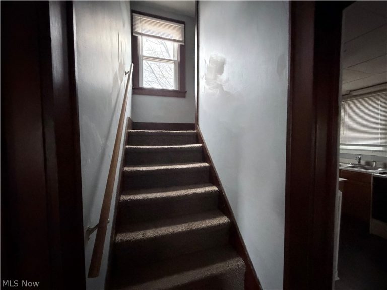 999 Avon Street, Akron, OH - Photo 5