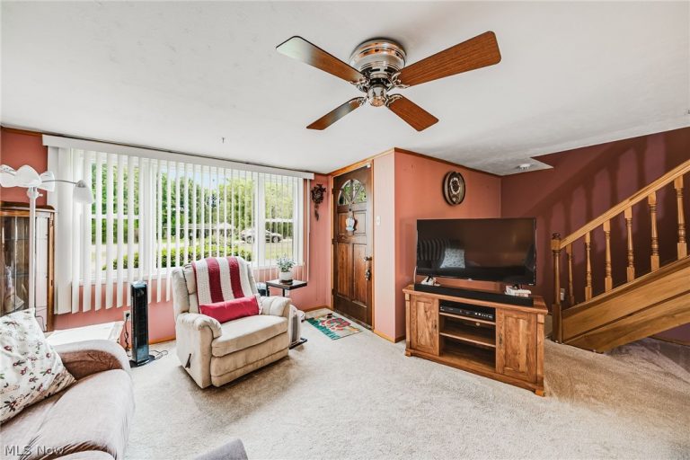 33721 Henwell Road, Columbia Station, OH - Photo 6
