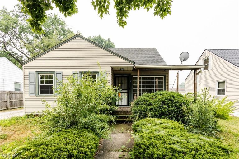 16906 Holly Hill Drive, Cleveland, OH, 44128