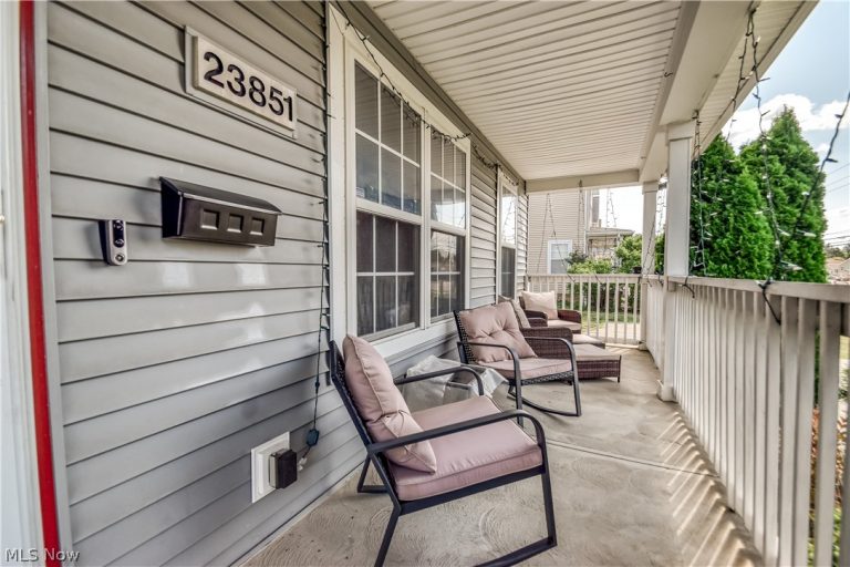 23851 Rockside Road, Bedford Heights, OH - Photo 3