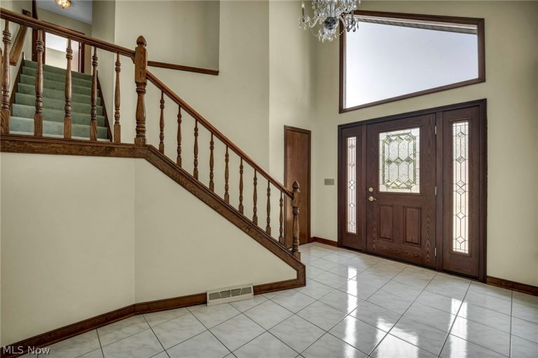 6229 Kenarden Drive, Highland Heights, OH - Photo 3
