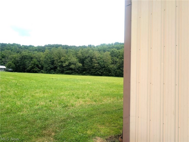 5715 Greer Road, Uhrichsville, OH - Photo 2