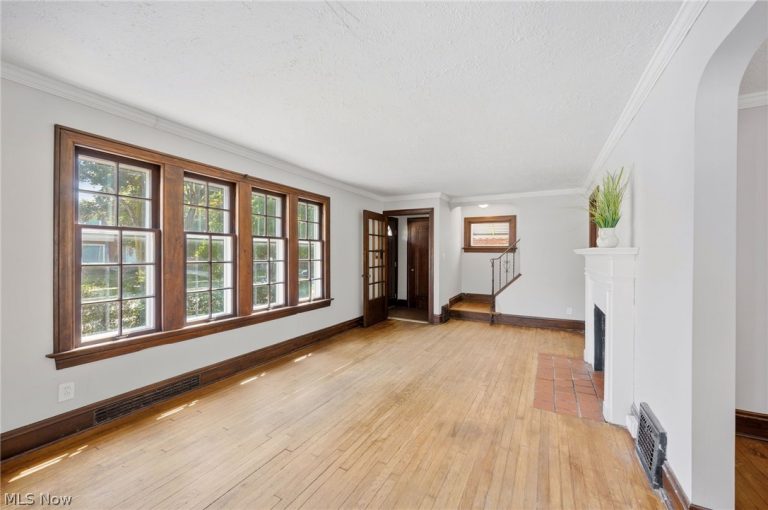 396 214th Street, Euclid, OH - Photo 4