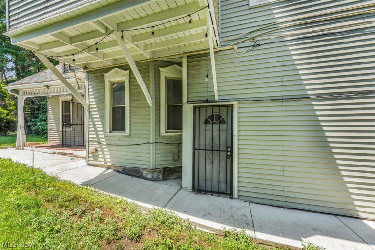 5011 Clark Avenue #2/UP, Cleveland, OH - Photo 2