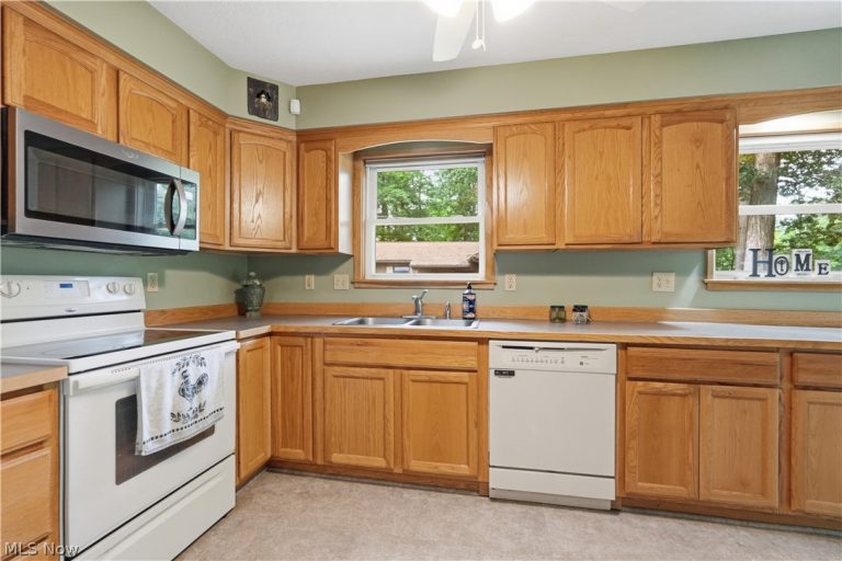 1197 Ginko Drive, West Salem, OH - Photo 8