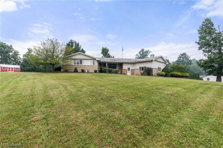 8060 Sigle Lane, Poland, OH - Photo 4
