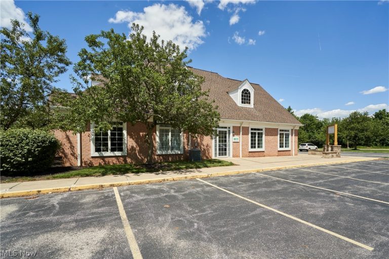799 White Pond Drive #1A, Akron, OH - Photo 2
