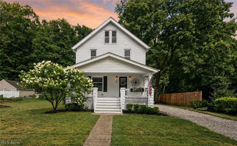 272 Miles Road, Chagrin Falls, OH, 44022